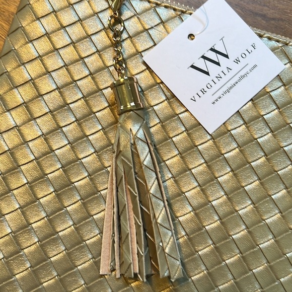 NWT VIRGINIA WOLF Mimi Curateur Clutch - Gold Vegan Metallic Leather‎ - Picture 6 of 10